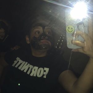 Meet your Posher, Joaneris